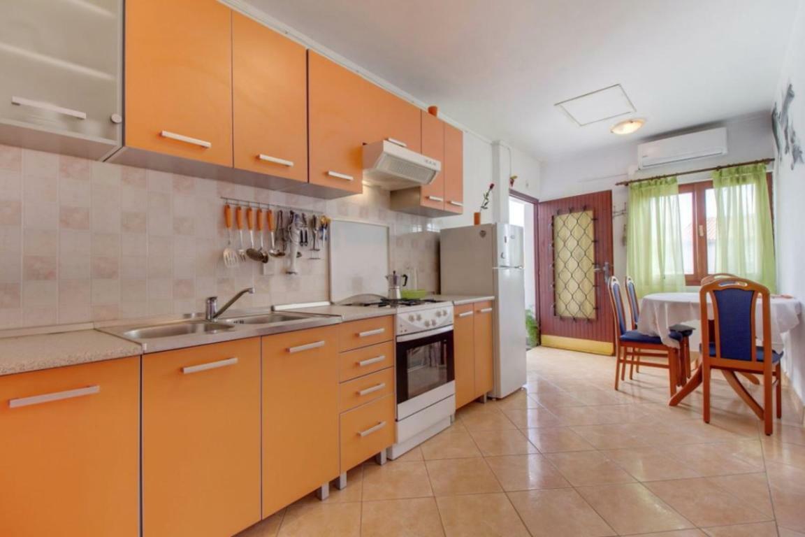 Apartments Nadia Sokolic Nerezine Exterior photo
